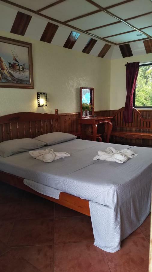 Love'S Beach & Dive Resort Moalboal Eksteriør billede